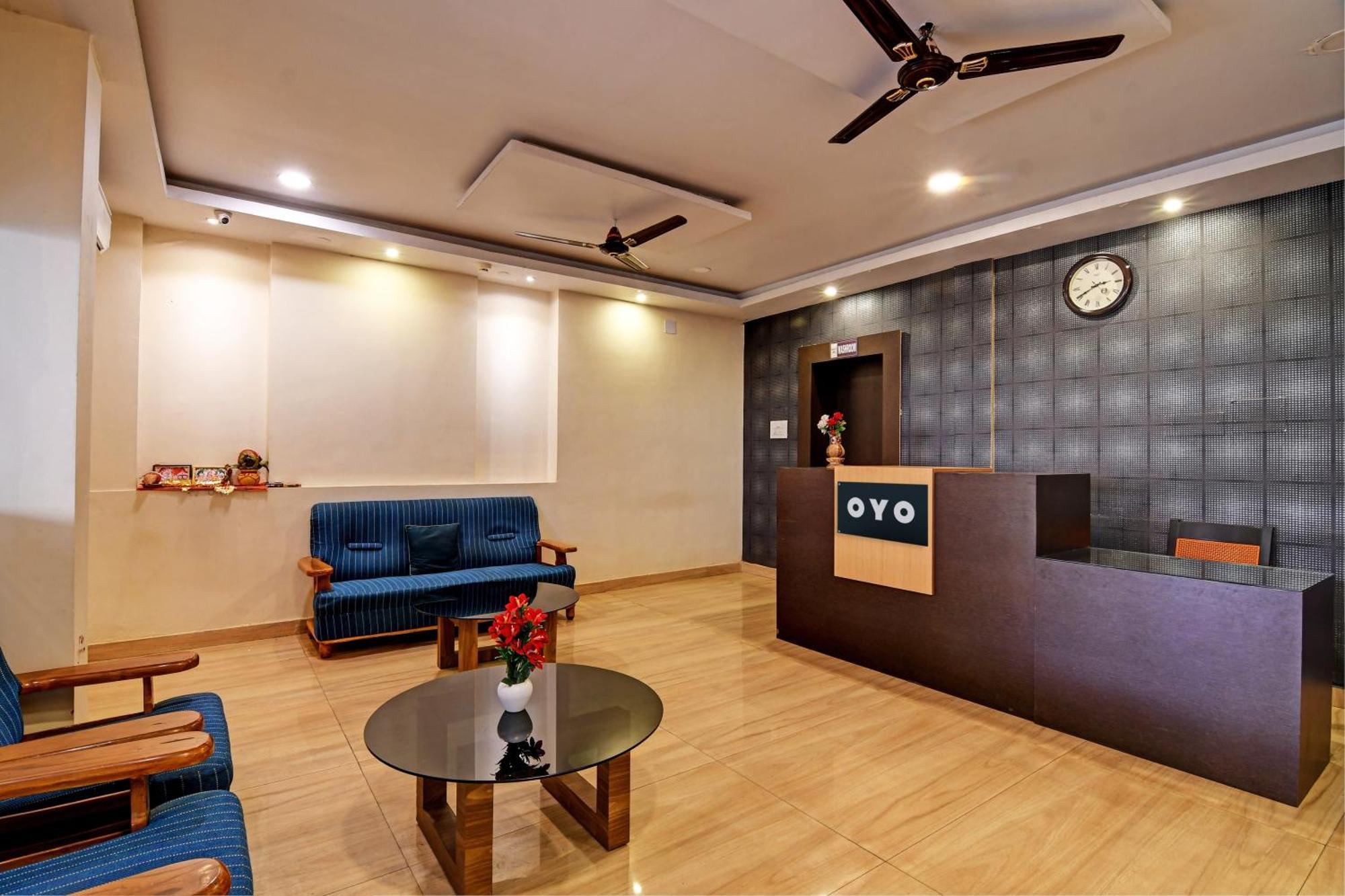 Super Hotel O Nilay Classic บูบันเนสชวาร์ ภายนอก รูปภาพ