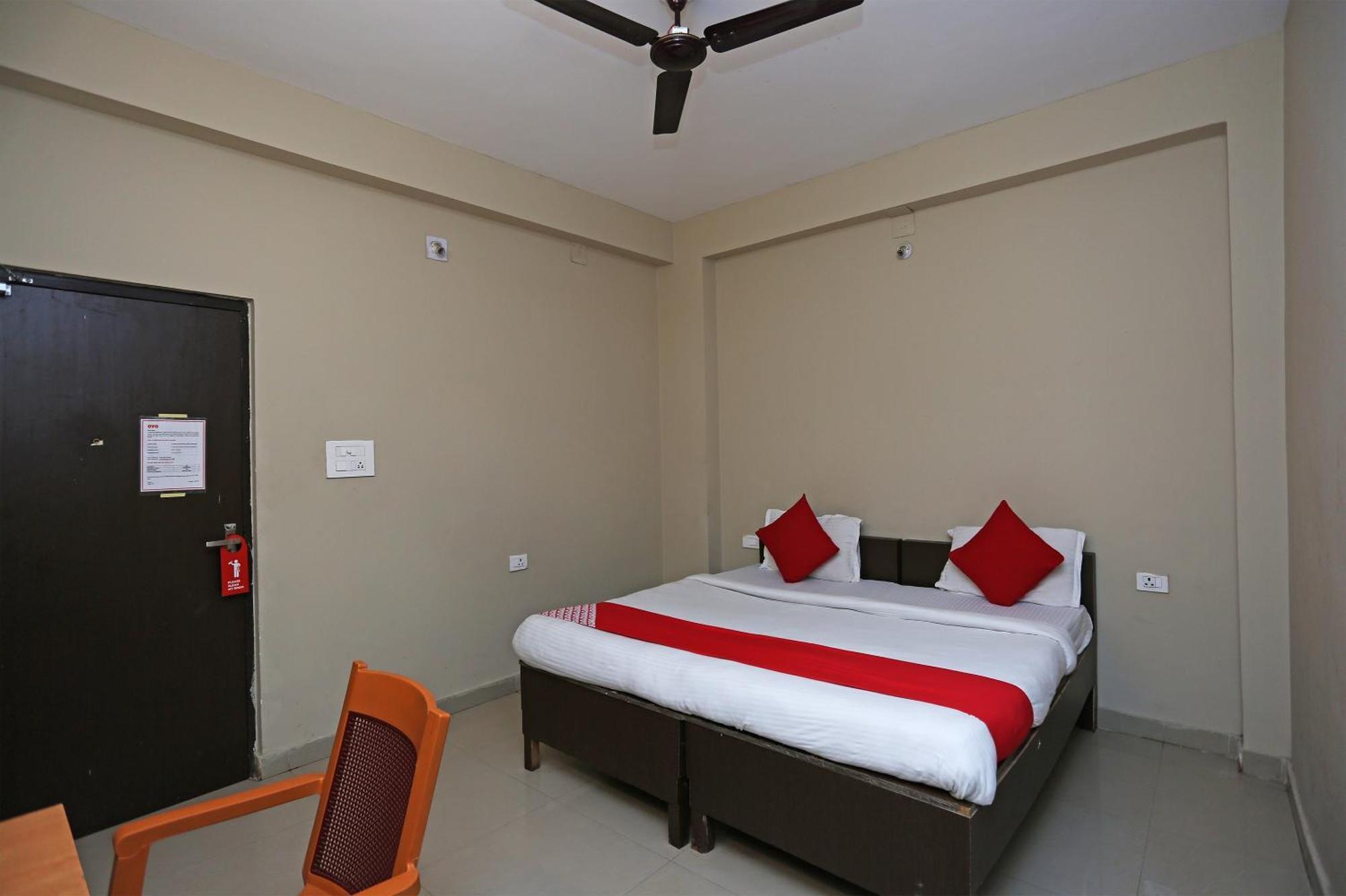 Super Hotel O Nilay Classic บูบันเนสชวาร์ ภายนอก รูปภาพ